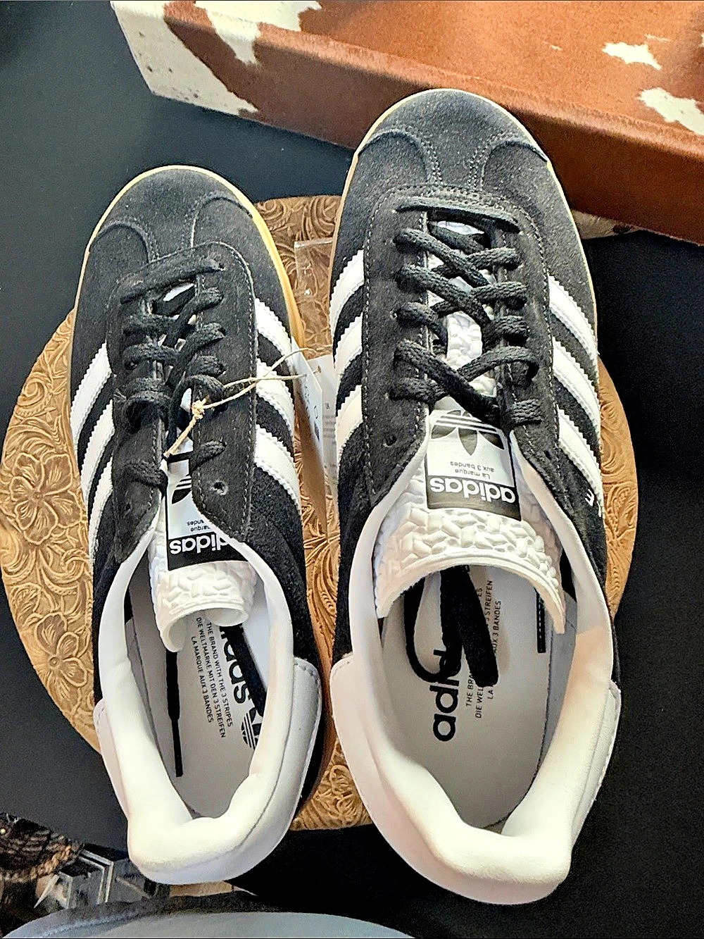 adidas Gazelle Sneakers Black & White US 9.5 Like New
